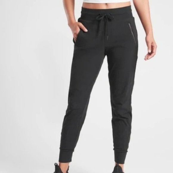 Athleta Pants - Athleta Trekkie North Joggers size 6 Black